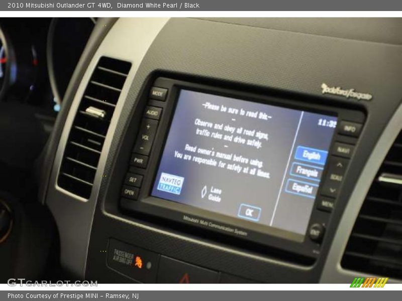 Diamond White Pearl / Black 2010 Mitsubishi Outlander GT 4WD