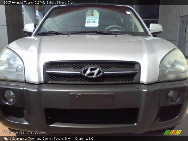 Sahara Silver / Gray 2005 Hyundai Tucson GLS V6