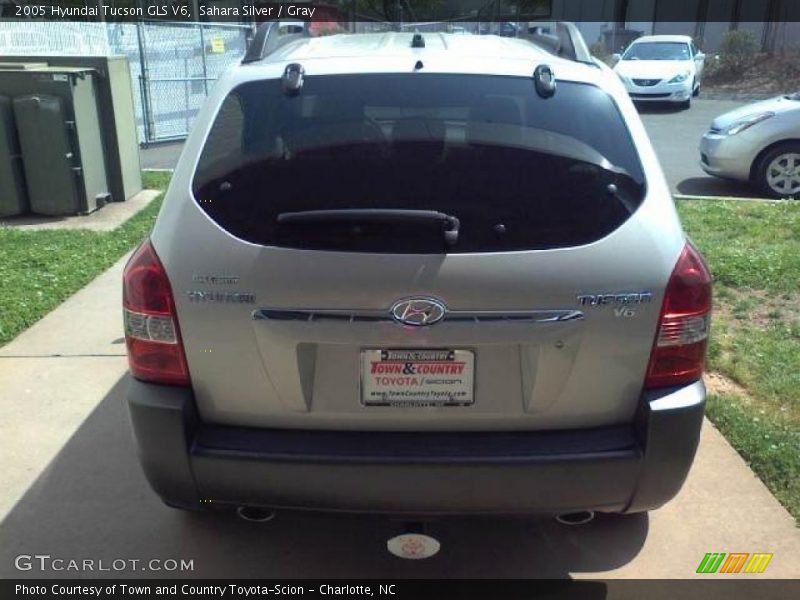 Sahara Silver / Gray 2005 Hyundai Tucson GLS V6