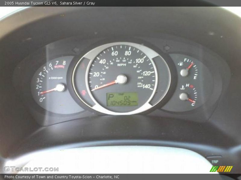 Sahara Silver / Gray 2005 Hyundai Tucson GLS V6