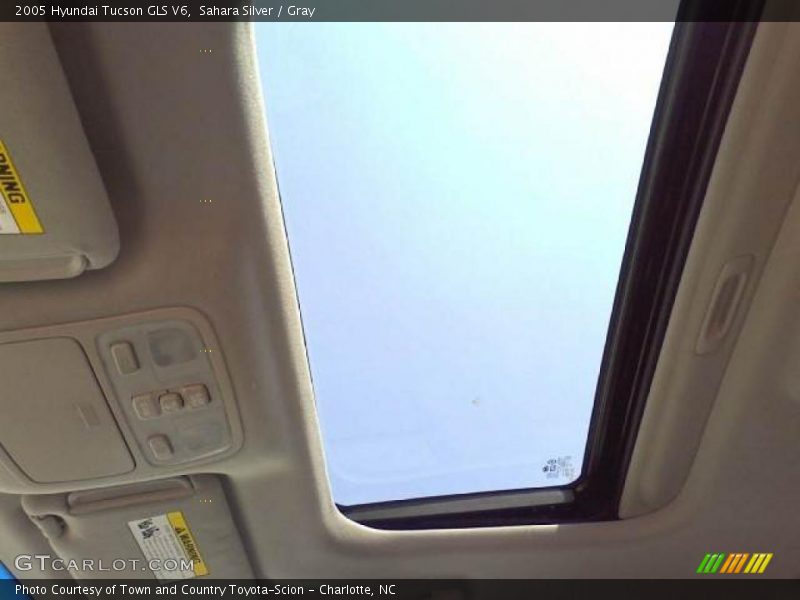 Sahara Silver / Gray 2005 Hyundai Tucson GLS V6