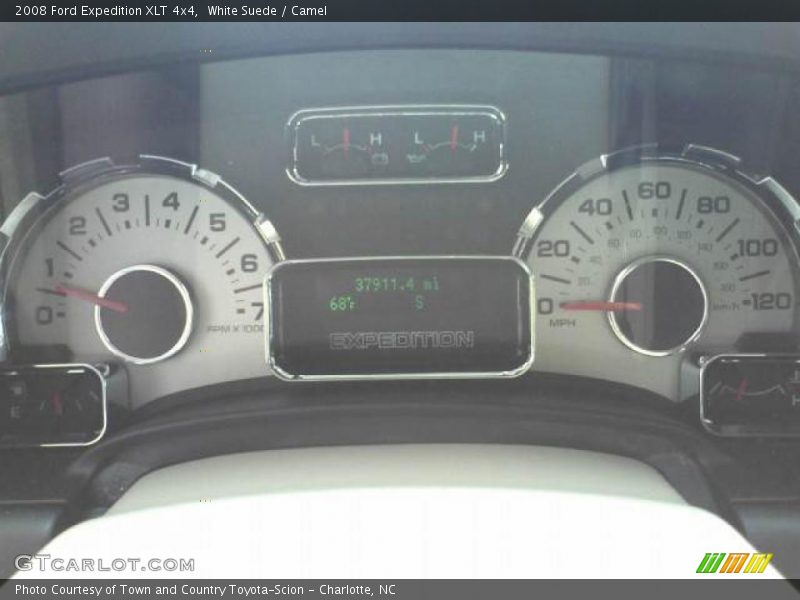 White Suede / Camel 2008 Ford Expedition XLT 4x4