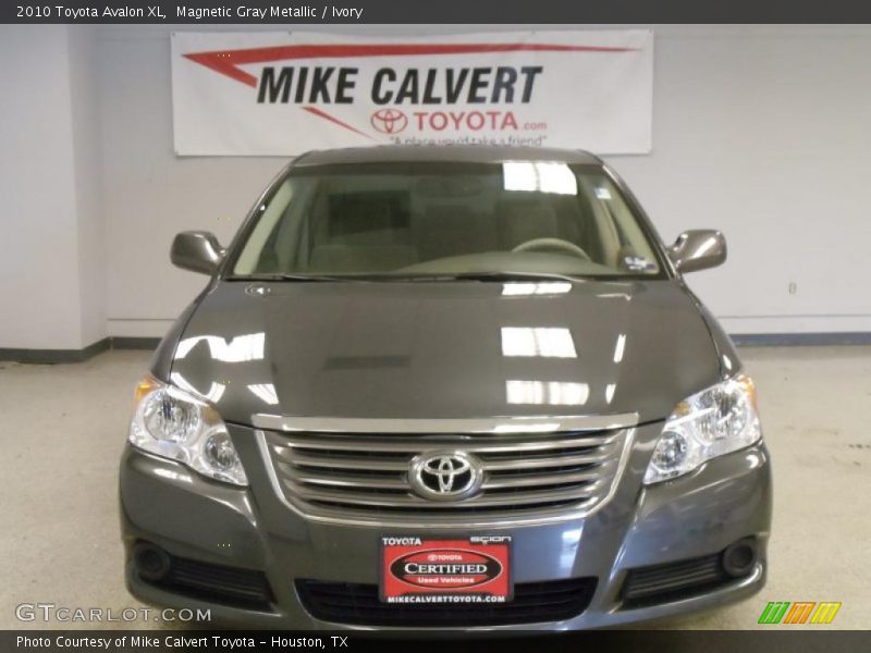 Magnetic Gray Metallic / Ivory 2010 Toyota Avalon XL