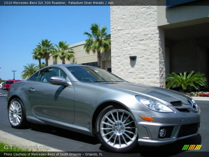 Front 3/4 View of 2010 SLK 300 Roadster