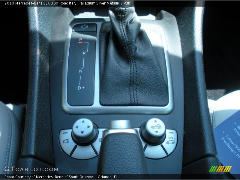 Controls of 2010 SLK 300 Roadster