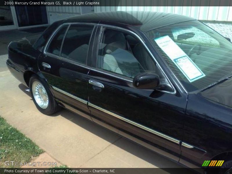 Black / Light Graphite 2000 Mercury Grand Marquis GS