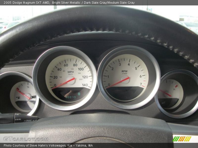  2005 Magnum SXT AWD SXT AWD Gauges