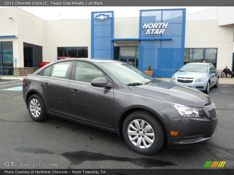 Taupe Gray Metallic / Jet Black 2011 Chevrolet Cruze LT