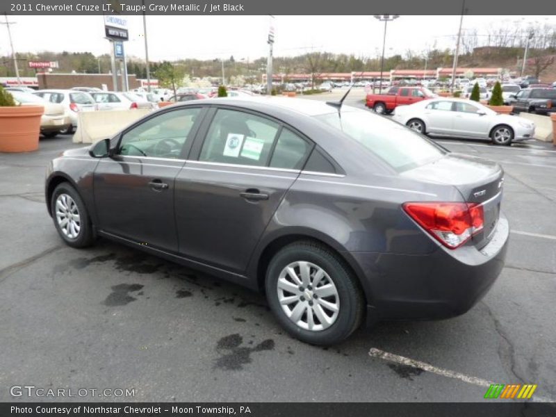 Taupe Gray Metallic / Jet Black 2011 Chevrolet Cruze LT