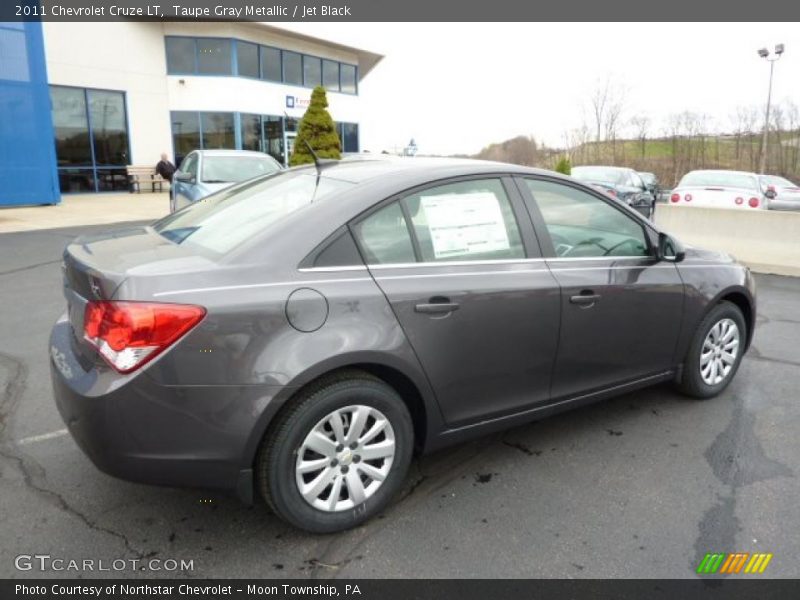 Taupe Gray Metallic / Jet Black 2011 Chevrolet Cruze LT