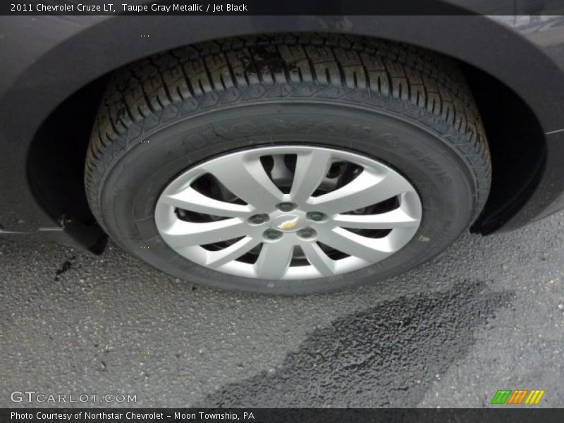 Taupe Gray Metallic / Jet Black 2011 Chevrolet Cruze LT