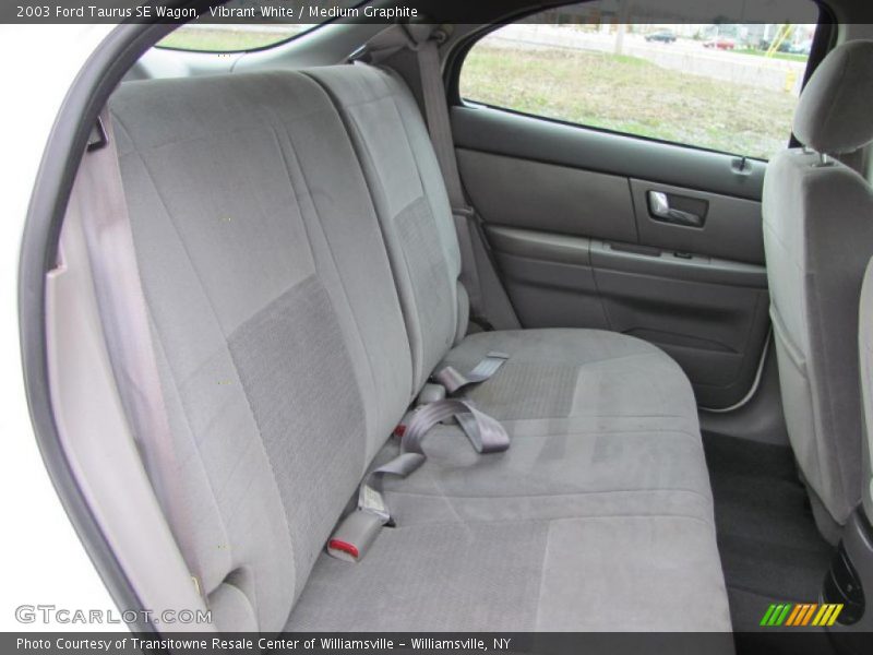 Vibrant White / Medium Graphite 2003 Ford Taurus SE Wagon