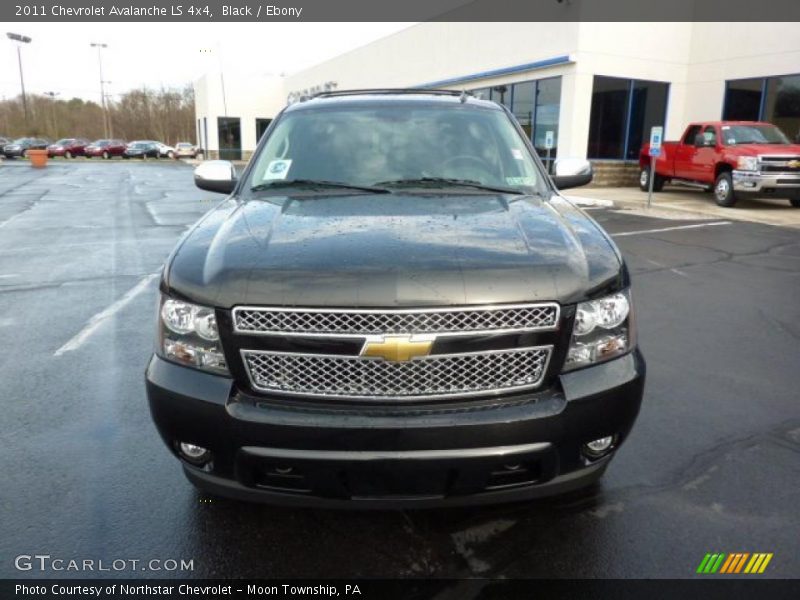 Black / Ebony 2011 Chevrolet Avalanche LS 4x4