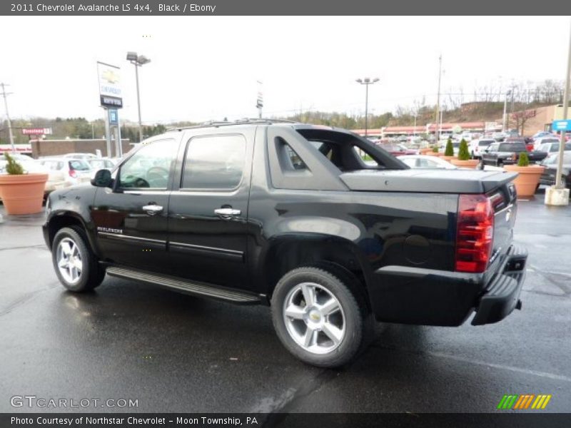 Black / Ebony 2011 Chevrolet Avalanche LS 4x4