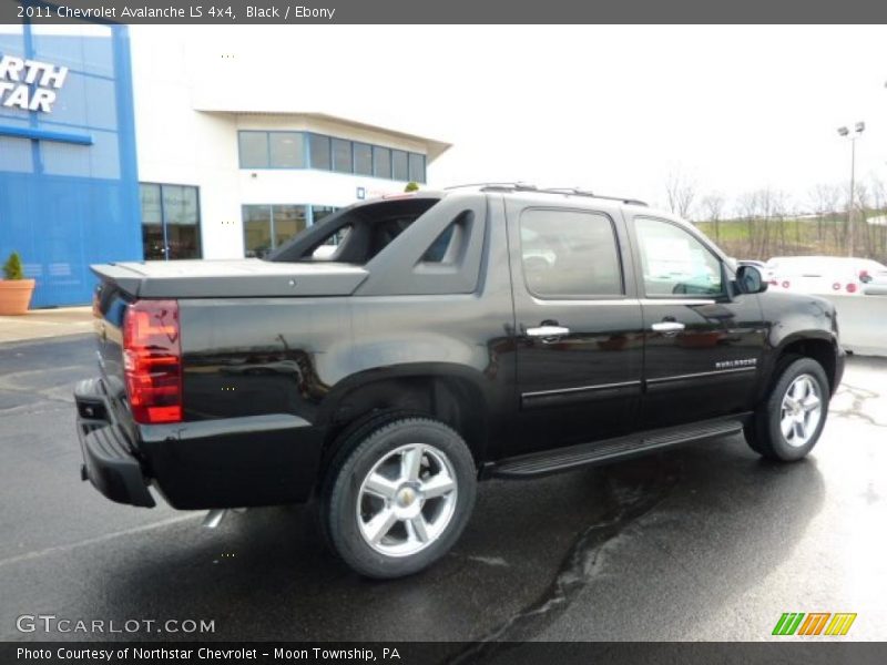 Black / Ebony 2011 Chevrolet Avalanche LS 4x4