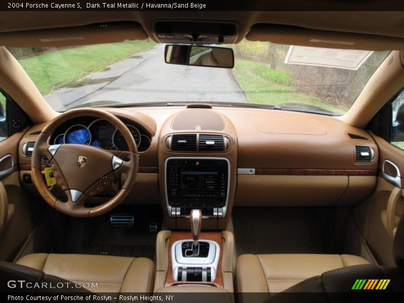 Dashboard of 2004 Cayenne S