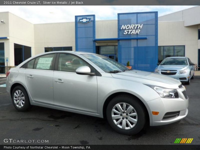 Silver Ice Metallic / Jet Black 2011 Chevrolet Cruze LT