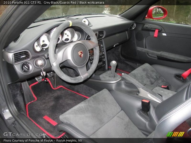 Dashboard of 2010 911 GT3 RS