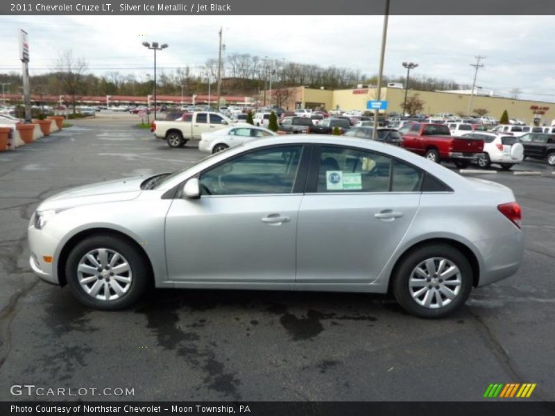 Silver Ice Metallic / Jet Black 2011 Chevrolet Cruze LT