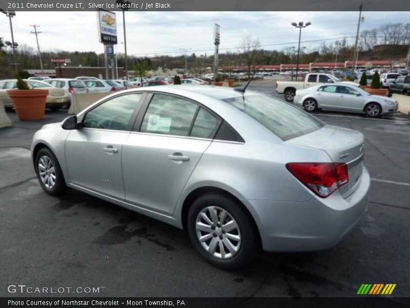 Silver Ice Metallic / Jet Black 2011 Chevrolet Cruze LT
