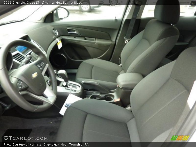 Silver Ice Metallic / Jet Black 2011 Chevrolet Cruze LT