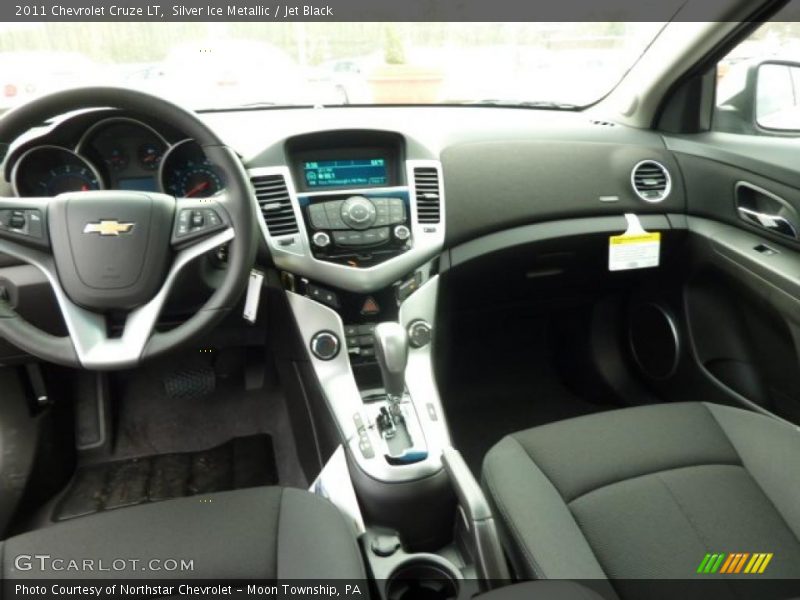 Silver Ice Metallic / Jet Black 2011 Chevrolet Cruze LT