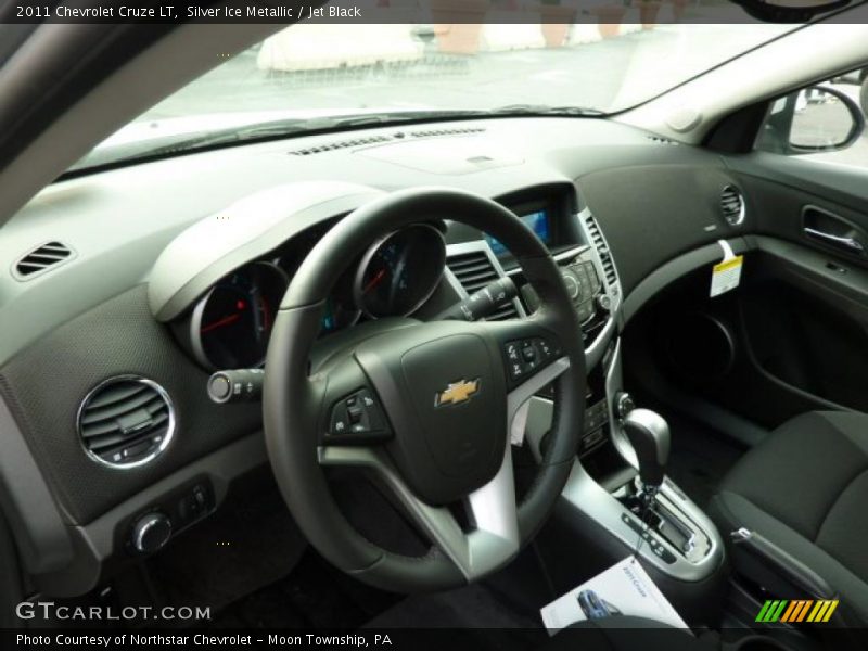 Silver Ice Metallic / Jet Black 2011 Chevrolet Cruze LT