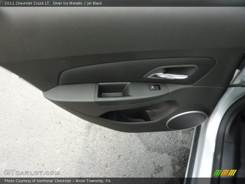 Silver Ice Metallic / Jet Black 2011 Chevrolet Cruze LT