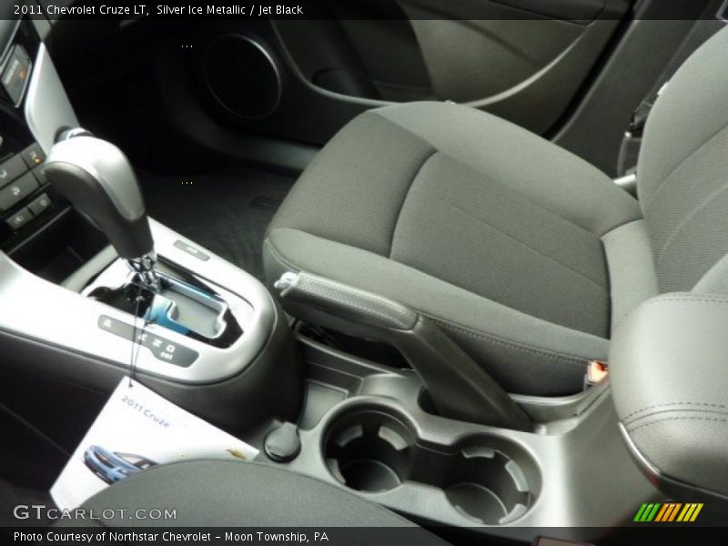 Silver Ice Metallic / Jet Black 2011 Chevrolet Cruze LT