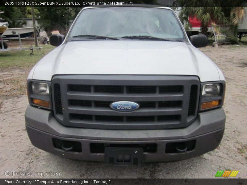 Oxford White / Medium Flint 2005 Ford F250 Super Duty XL SuperCab