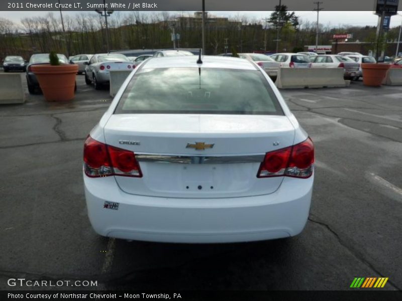 Summit White / Jet Black 2011 Chevrolet Cruze LT