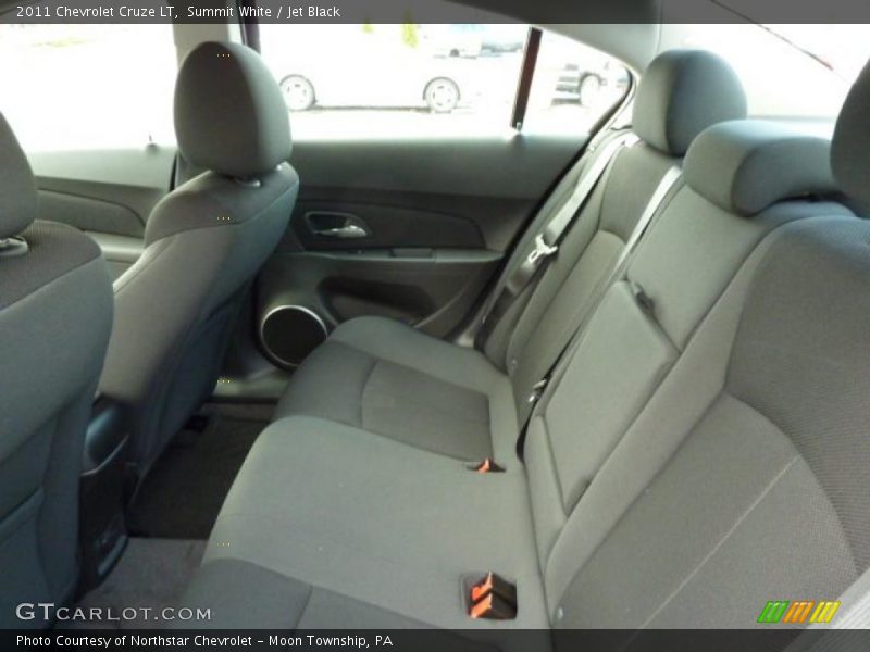 Summit White / Jet Black 2011 Chevrolet Cruze LT