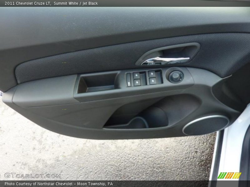 Summit White / Jet Black 2011 Chevrolet Cruze LT