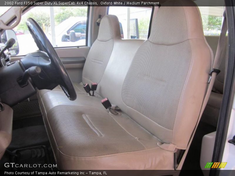  2002 F350 Super Duty XL SuperCab 4x4 Chassis Medium Parchment Interior