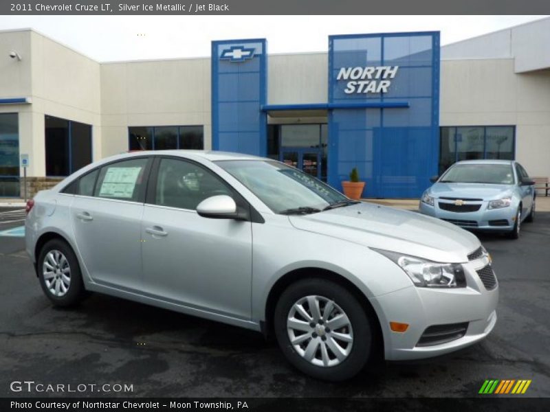 Silver Ice Metallic / Jet Black 2011 Chevrolet Cruze LT