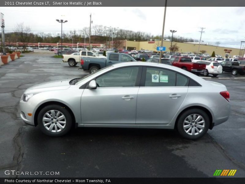 Silver Ice Metallic / Jet Black 2011 Chevrolet Cruze LT