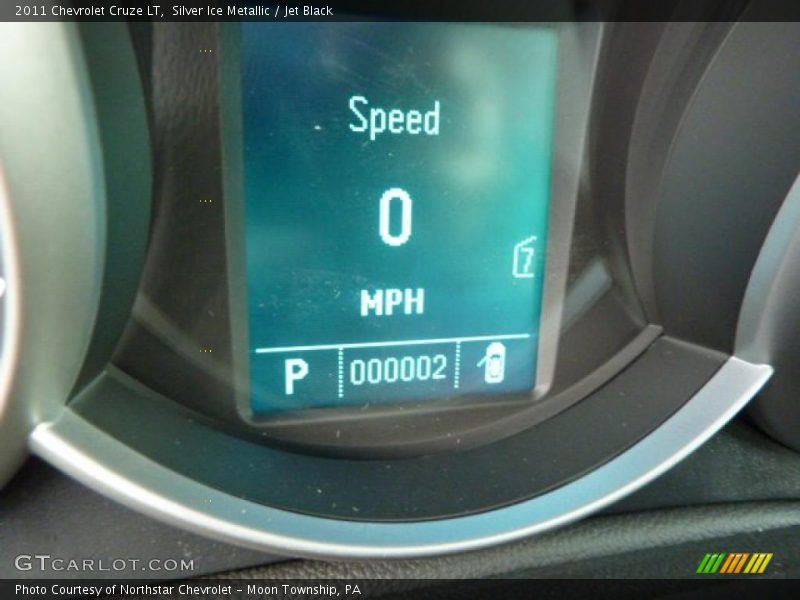 Silver Ice Metallic / Jet Black 2011 Chevrolet Cruze LT