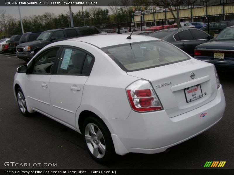 Fresh Powder White / Beige 2009 Nissan Sentra 2.0 S