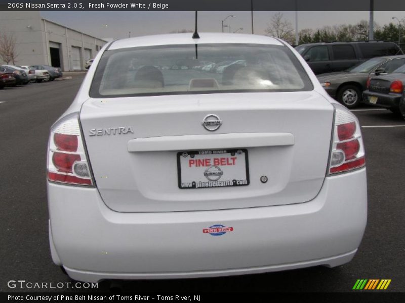 Fresh Powder White / Beige 2009 Nissan Sentra 2.0 S