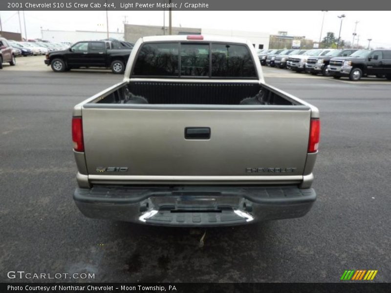 Light Pewter Metallic / Graphite 2001 Chevrolet S10 LS Crew Cab 4x4