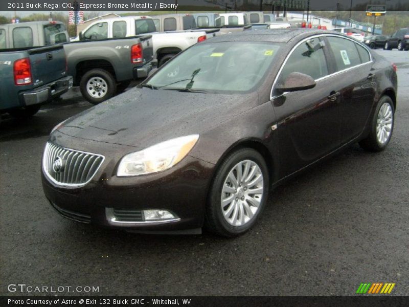 Front 3/4 View of 2011 Regal CXL
