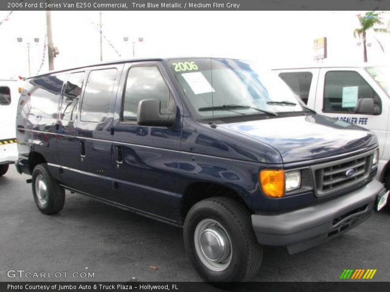 Front 3/4 View of 2006 E Series Van E250 Commercial