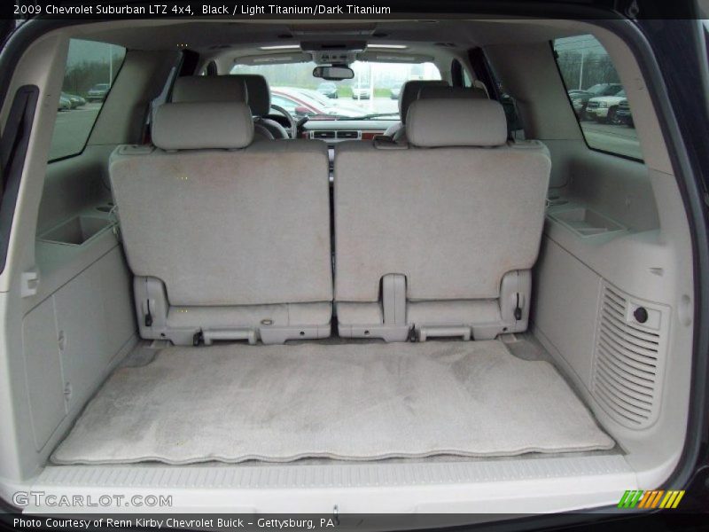  2009 Suburban LTZ 4x4 Trunk
