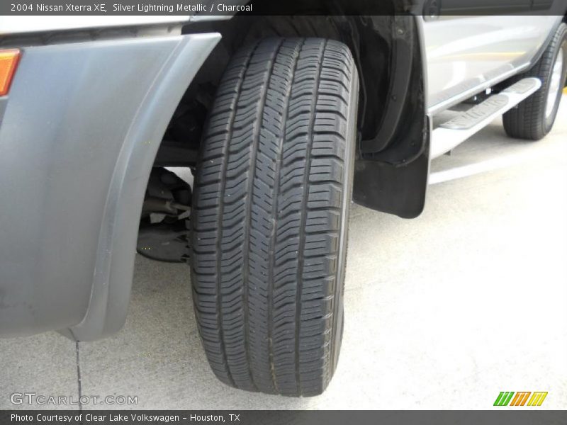 Silver Lightning Metallic / Charcoal 2004 Nissan Xterra XE