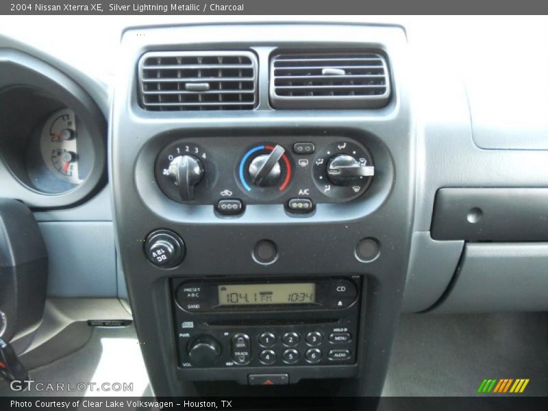 Silver Lightning Metallic / Charcoal 2004 Nissan Xterra XE