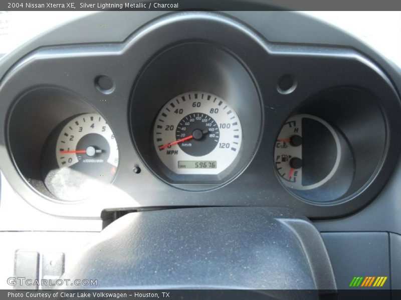 Silver Lightning Metallic / Charcoal 2004 Nissan Xterra XE