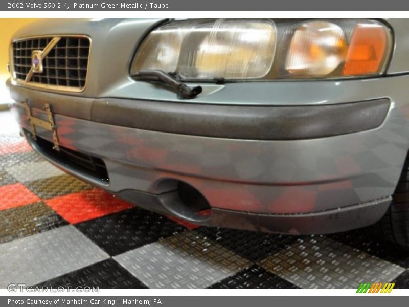 Platinum Green Metallic / Taupe 2002 Volvo S60 2.4