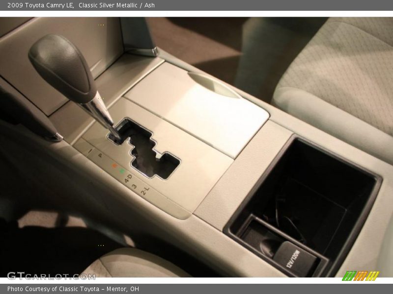 Classic Silver Metallic / Ash 2009 Toyota Camry LE