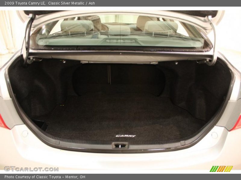 Classic Silver Metallic / Ash 2009 Toyota Camry LE