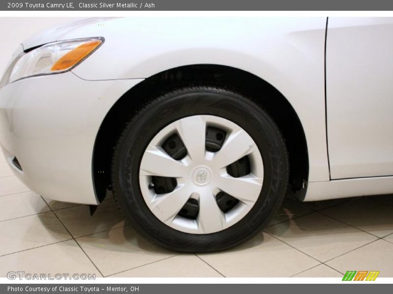 Classic Silver Metallic / Ash 2009 Toyota Camry LE